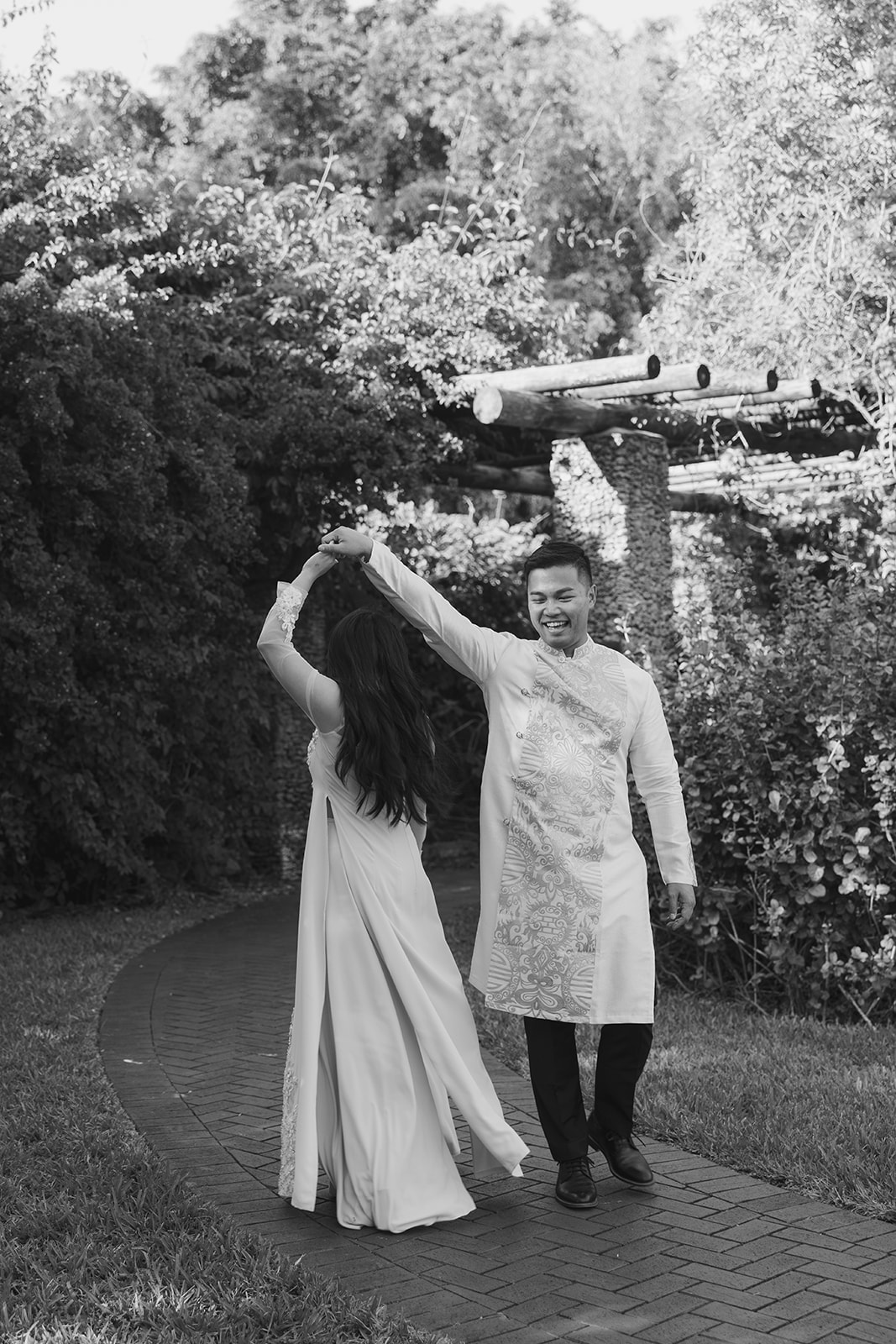 Black and White Ao Dai Elopement Pictures Destination Wedding Photographer