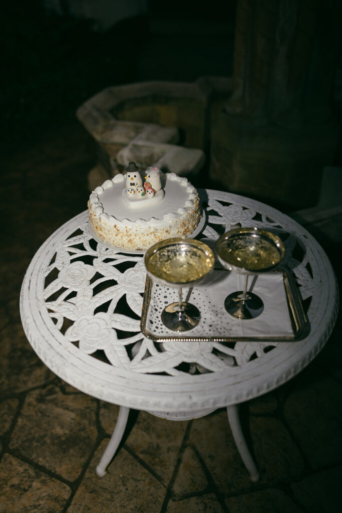 Mallorca Elopement Pictures Spain Wedding Photographer Champagne Cheers & Wedding Cake Inspo