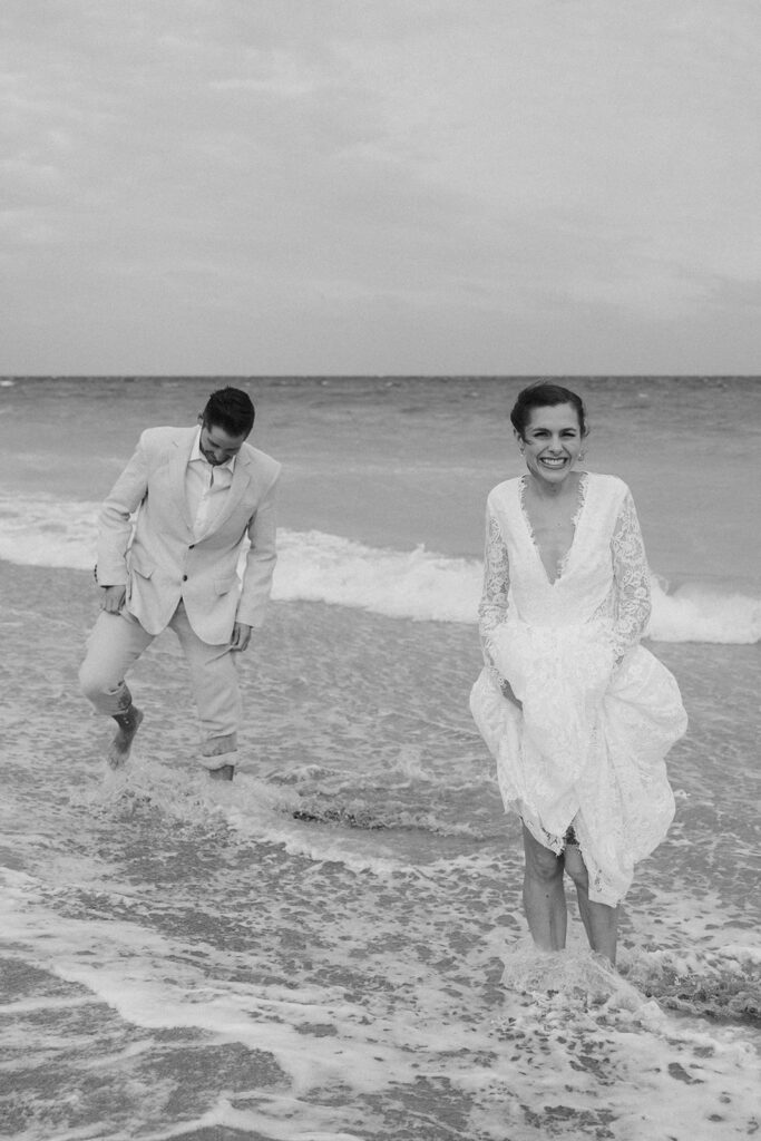 Beachside Mallorca Elopement Photographer