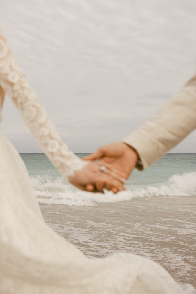 Beachside Mallorca Elopement Photographer