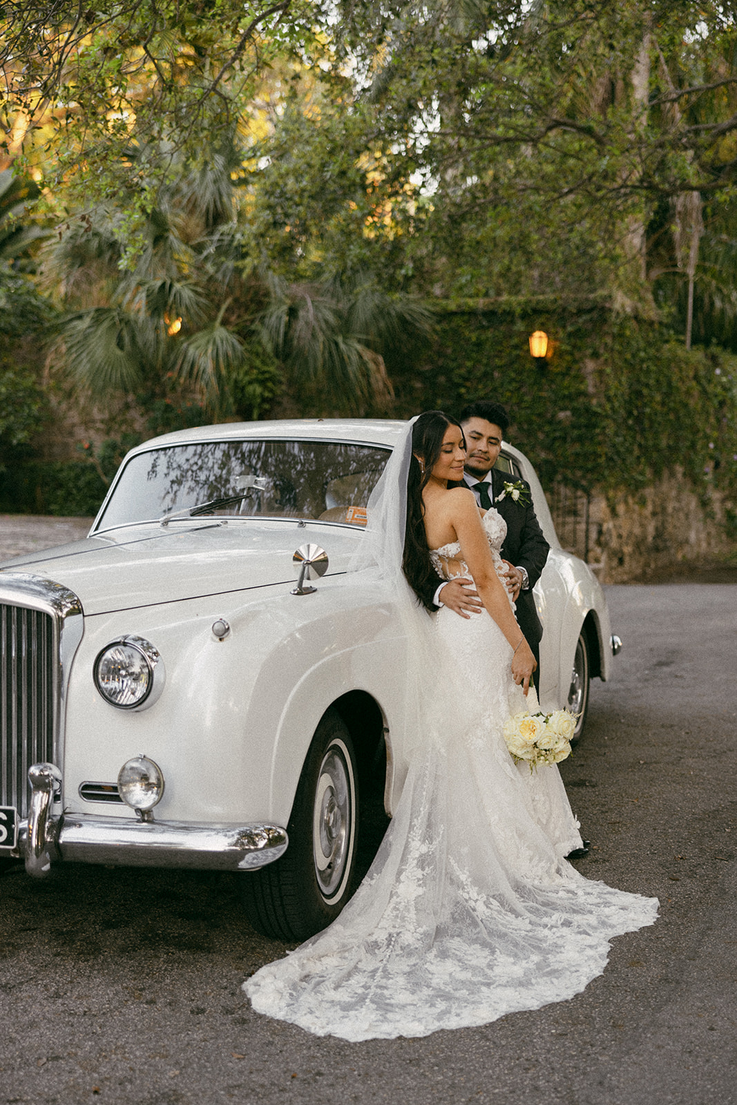 Vintage Car Bride and Groom 

Destination Wedding Photographer
Plymouth Congregational church in Coconut Grove Miami Wedding Photographer