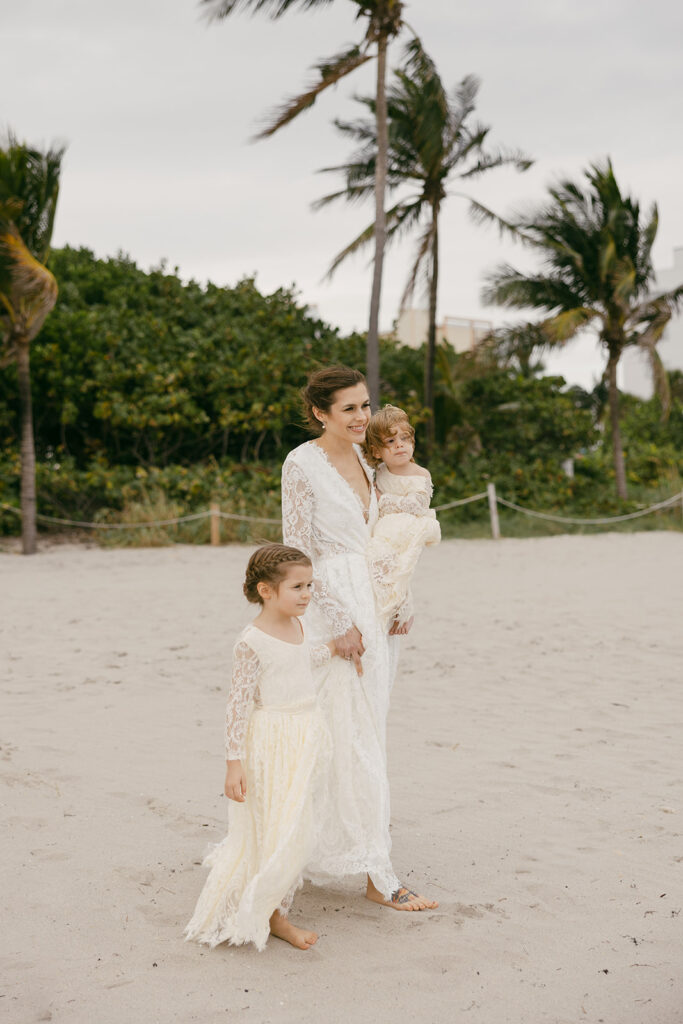 Beachside Mallorca Elopement Photographer