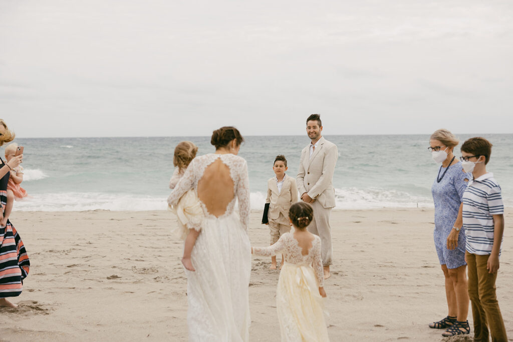 Beachside Mallorca Elopement Photographer