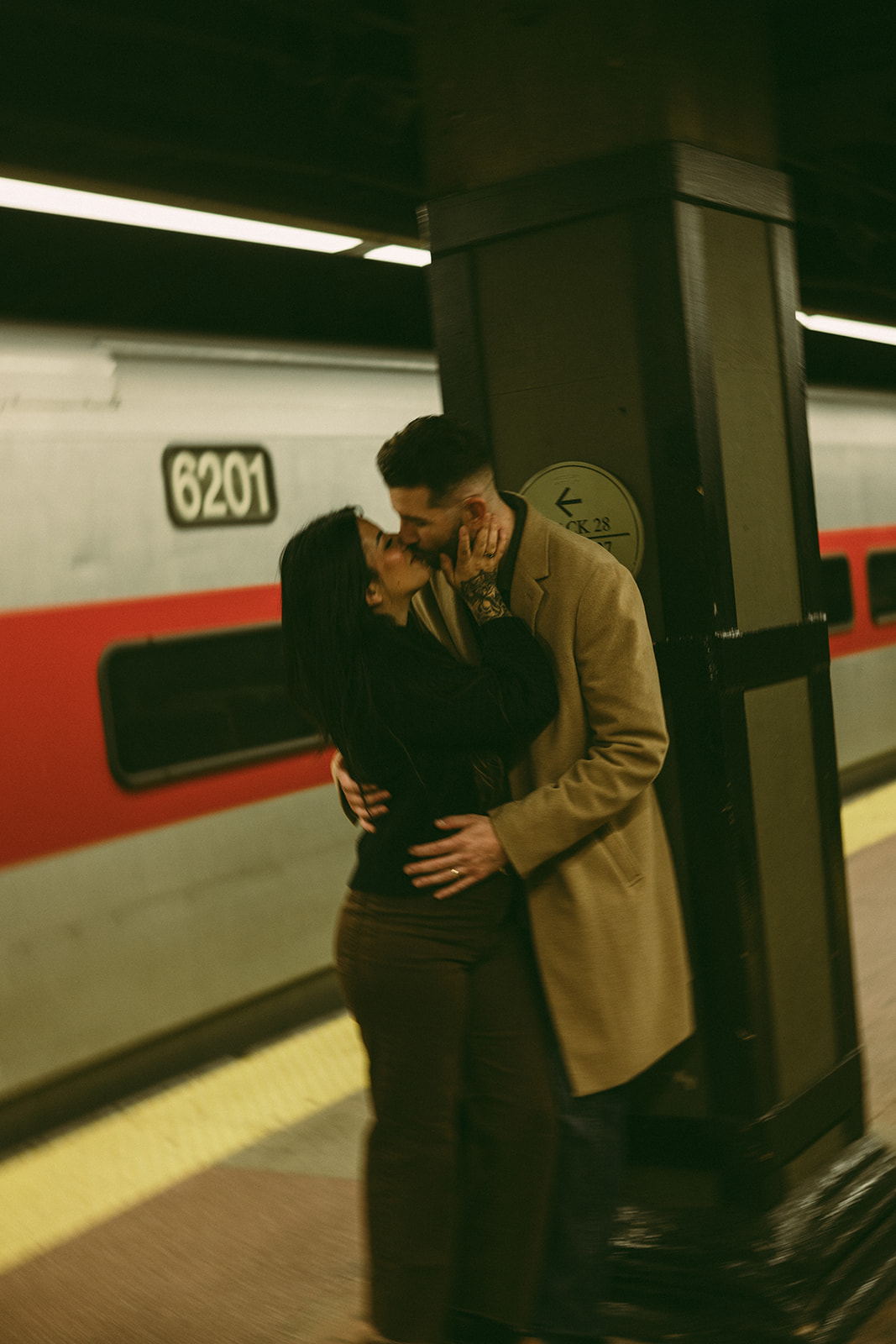 grand central station couple photography engagement session new york city couples photographer