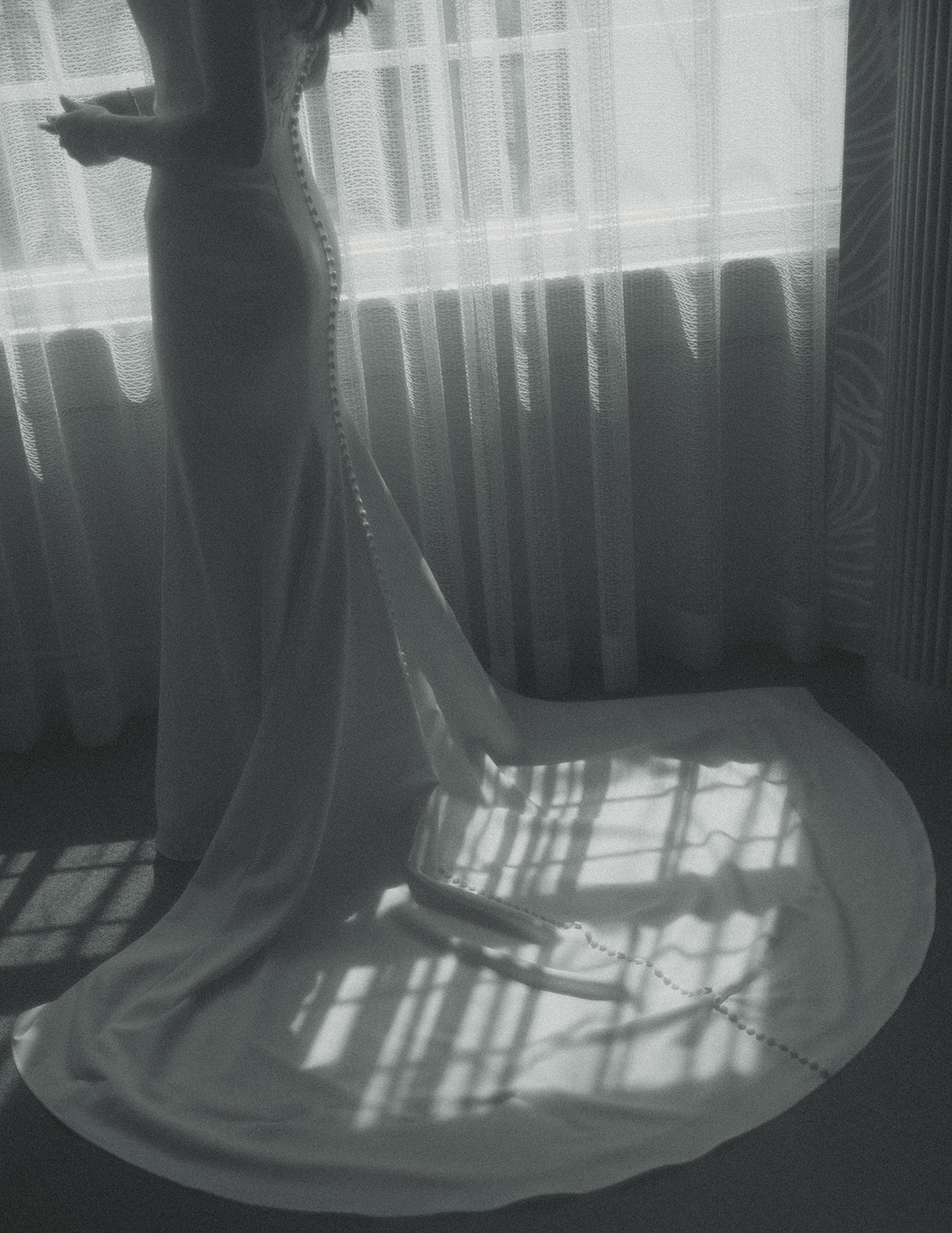 The Don CeSar Wedding Bride Getting Ready Anthropology Wedding Dress Black and White