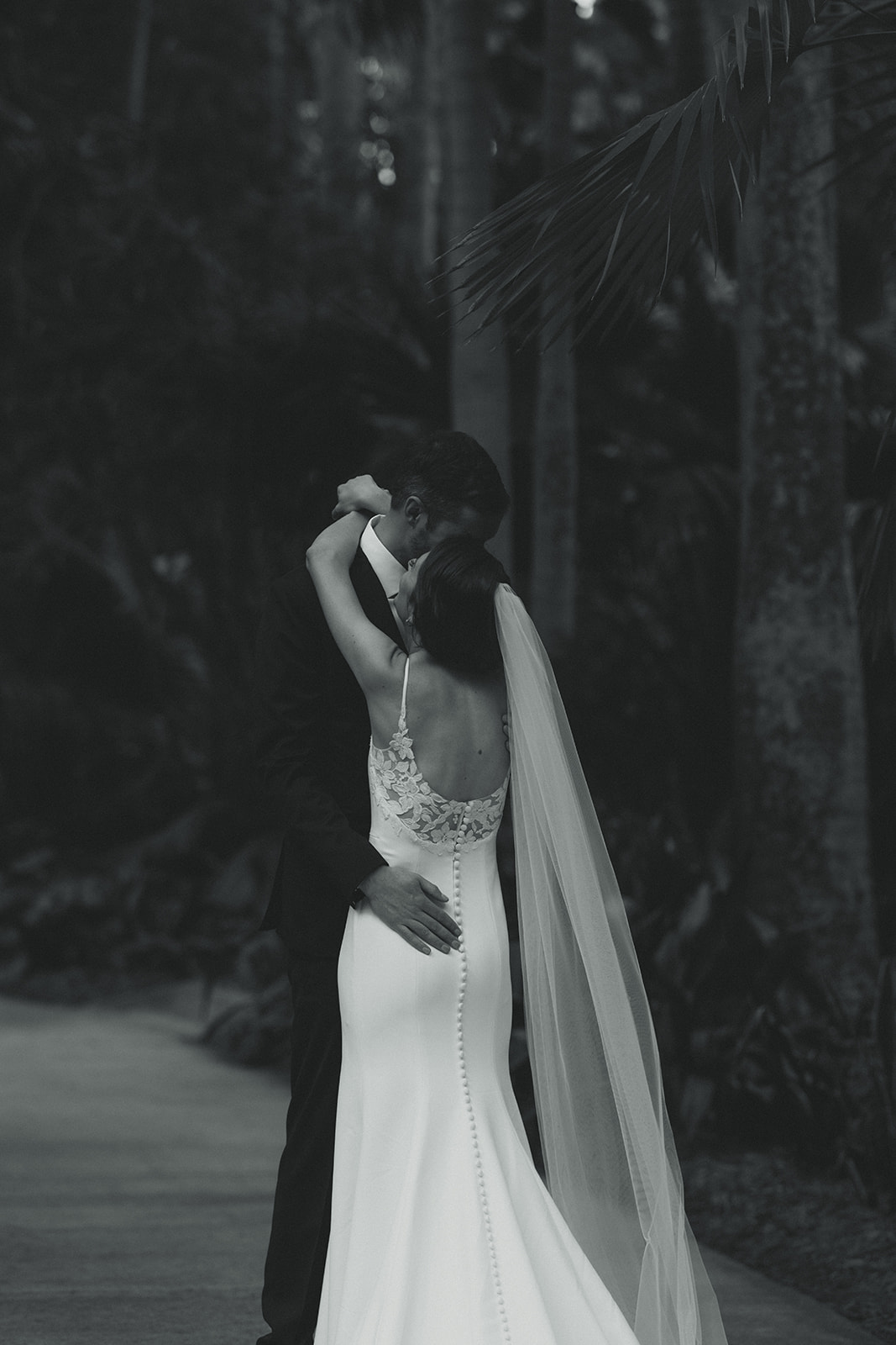 Newly Wed Portraits at Sunken Gardens in a Forest Like Setting in St.Petersburg Black and White