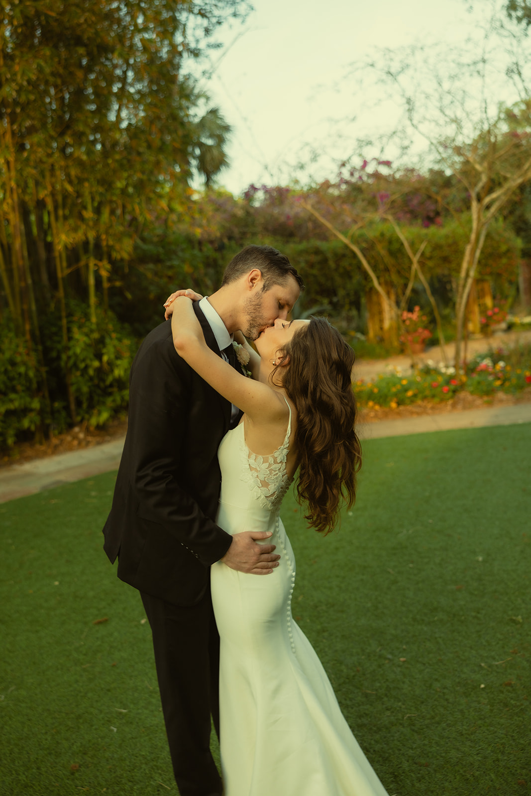 Kissing Bride & Groom for Wedding Portraits in St.Petersburg Wedding