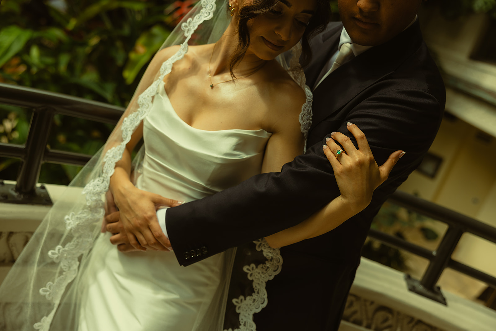 Elegant Bride & Groom Wedding Portraits Timeless Wedding in Mayfair Hotel & Garden