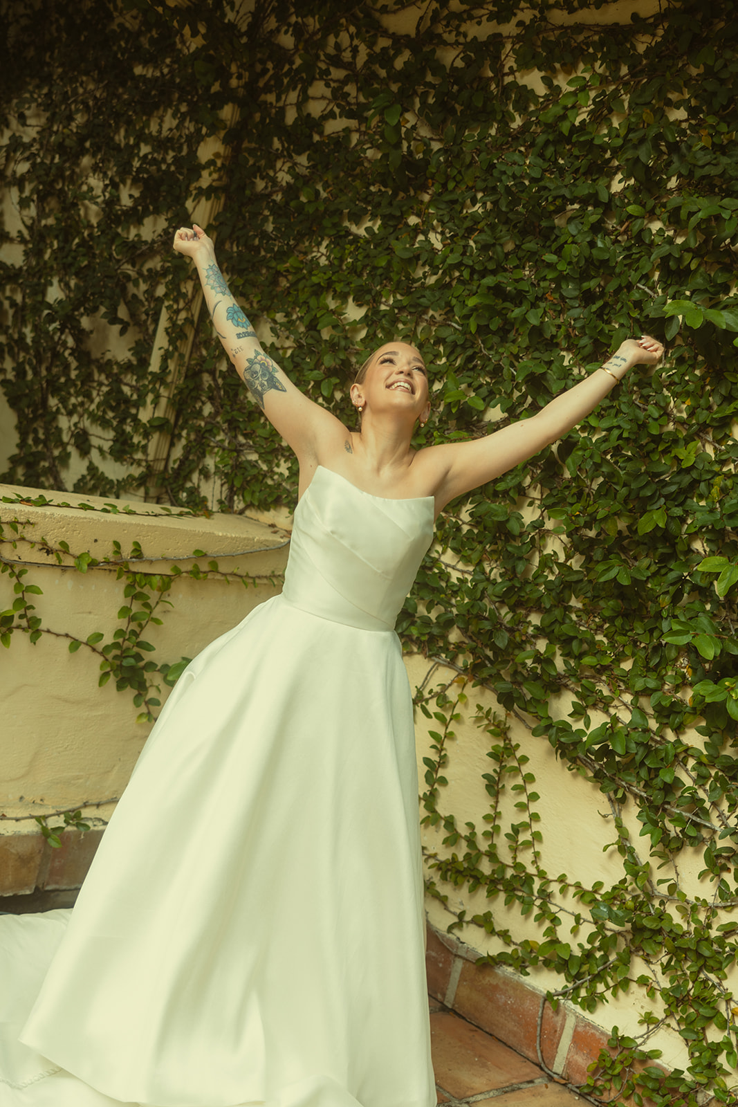 Documentary Wedding Allure Bride Wedding Dress Fun Bridal Portraits Villa Woodbine Tuscany-Inspired Venue