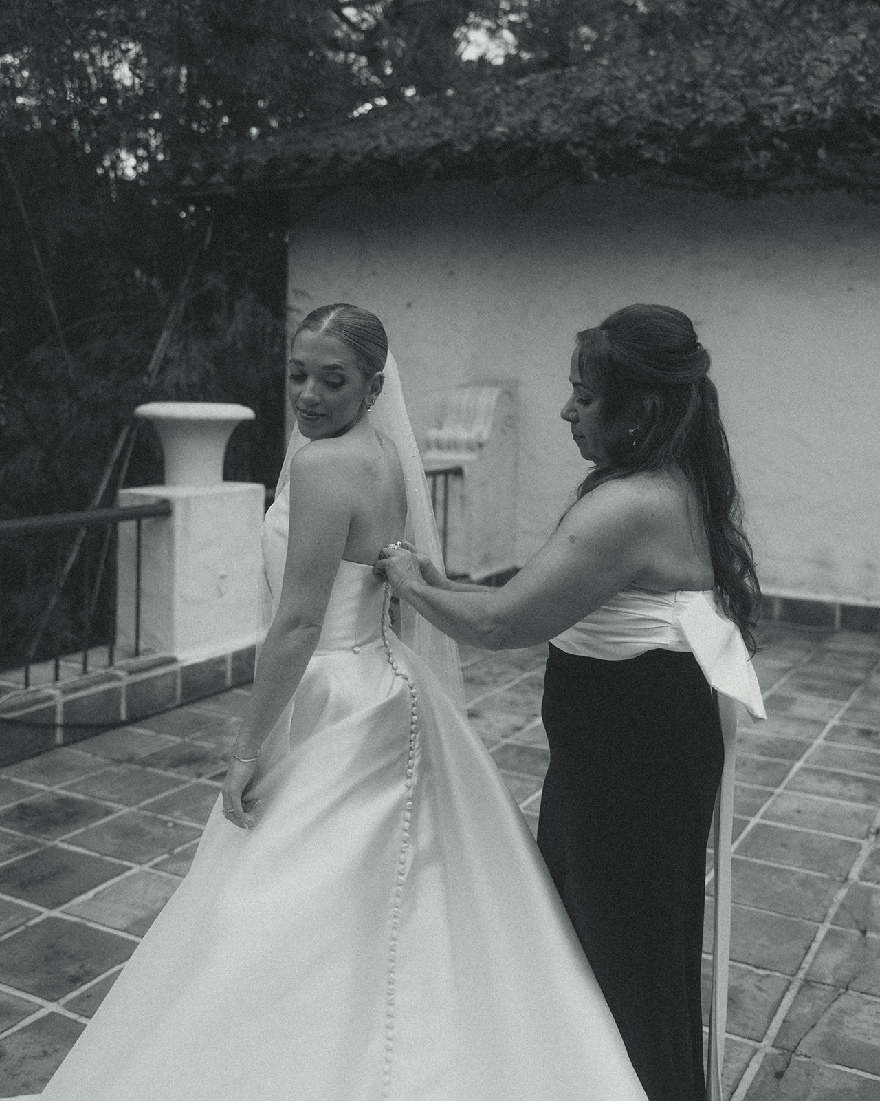 Documentary Wedding Allure Bride Wedding Dress Fun Mom & Daughter Portraits Villa Woodbine Tuscany-Inspired Venue B&W