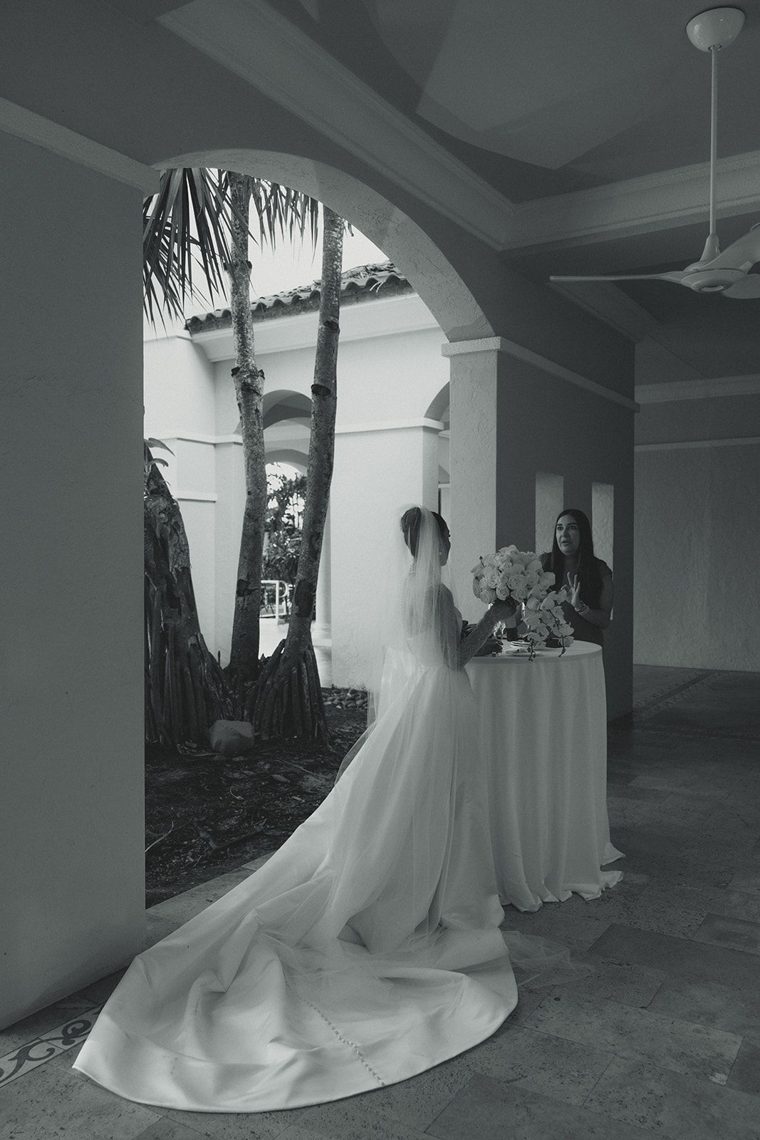 Cocktail hour candids of Bride and Guests JW Marriott Miami Turnberry