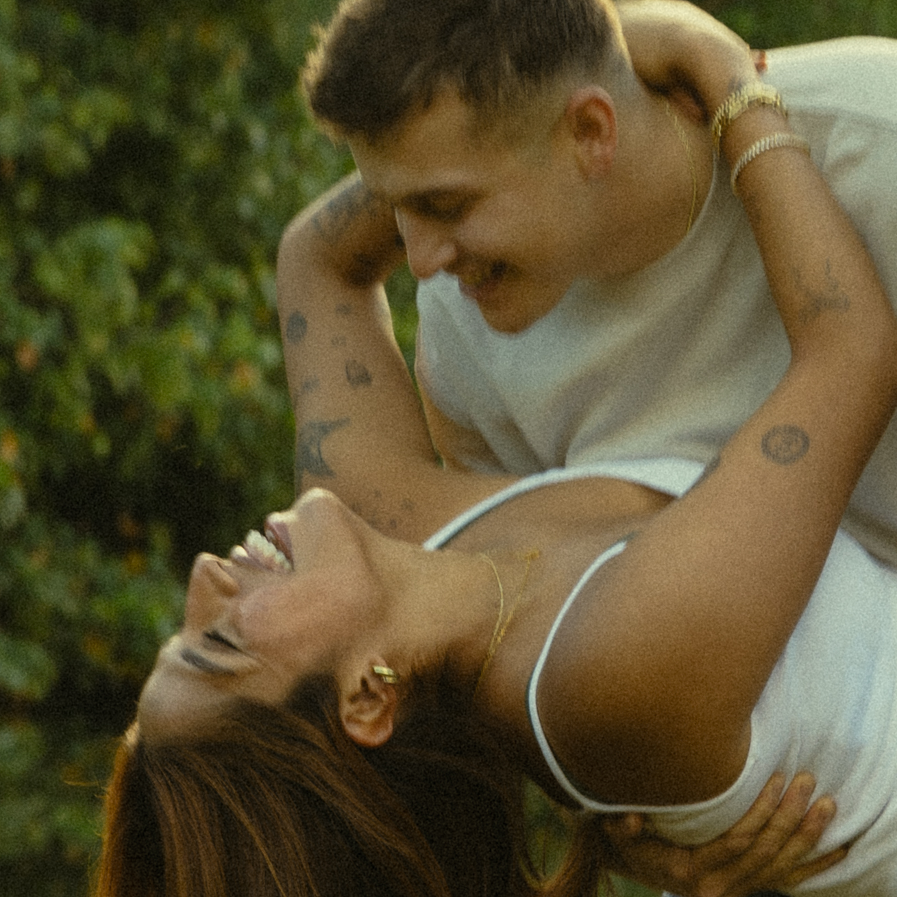 Lush Lakeside Mountains Oahu Hawaii Engagement Pictures Climbing Trees Couple North Shore