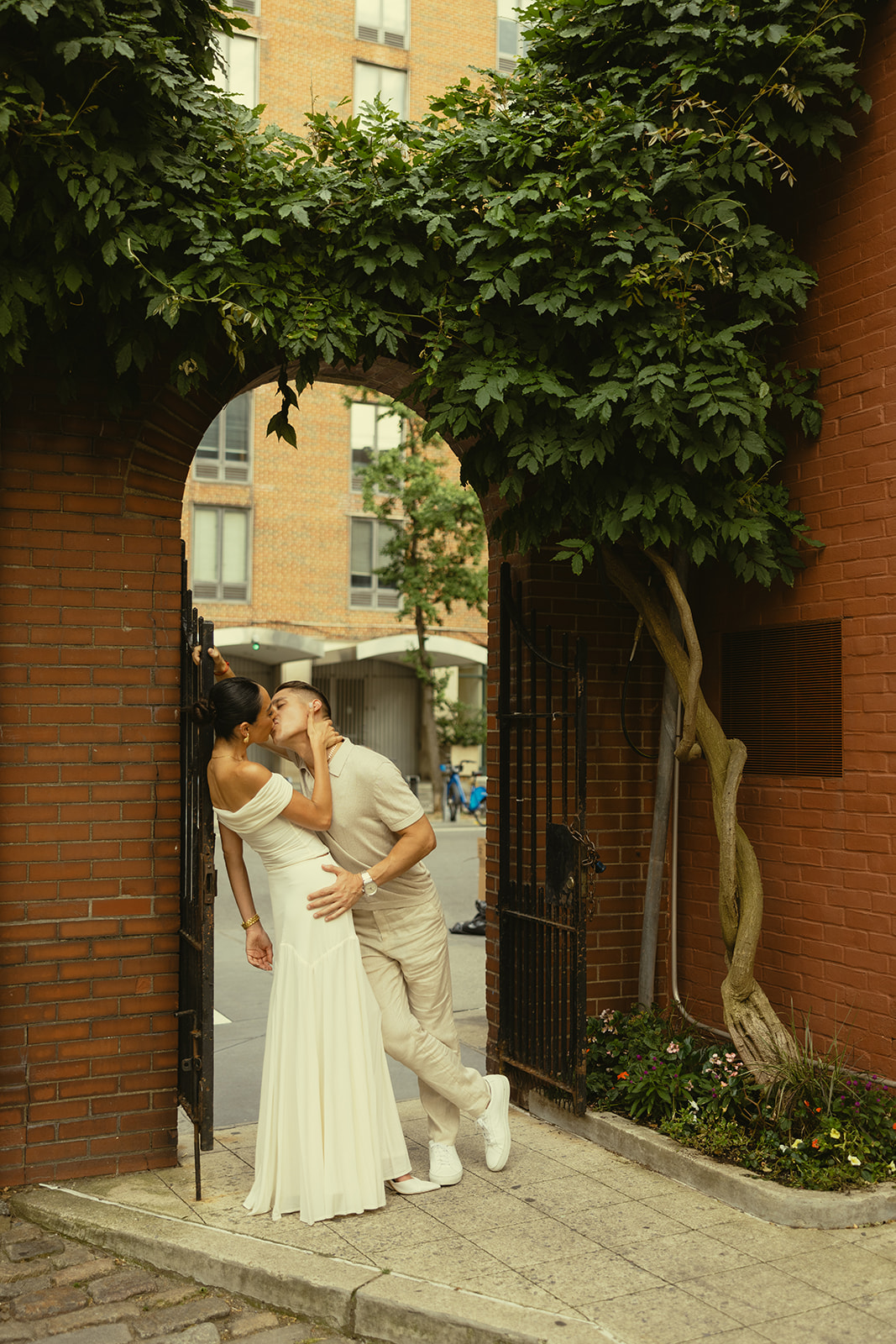 Kissing Couple Documentary Engagement Photos in New York, Greenwich Village 