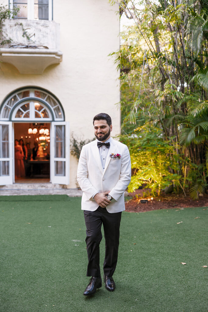 Villa Woodbine Oak Tree Wedding Ceremony