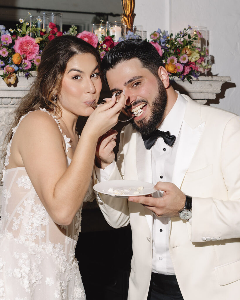 Villa Woodbine Wedding Cake Cutting